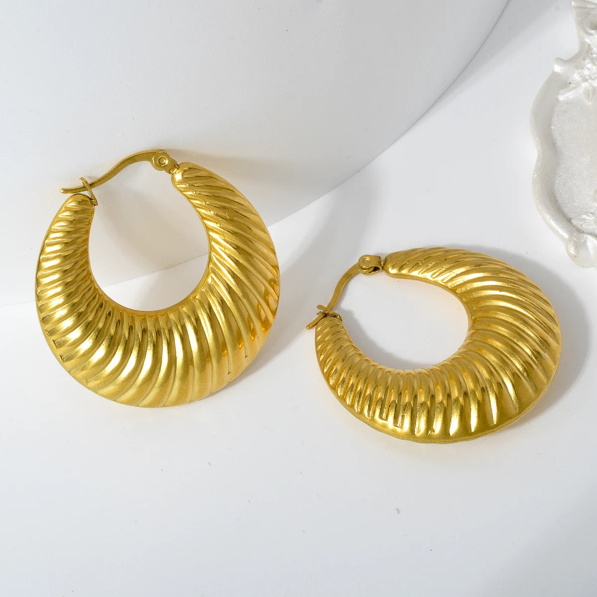 Fashion Hypoallergenic 18k Gold Plated Chunky Hoop Huggie Statement Earrings for Women