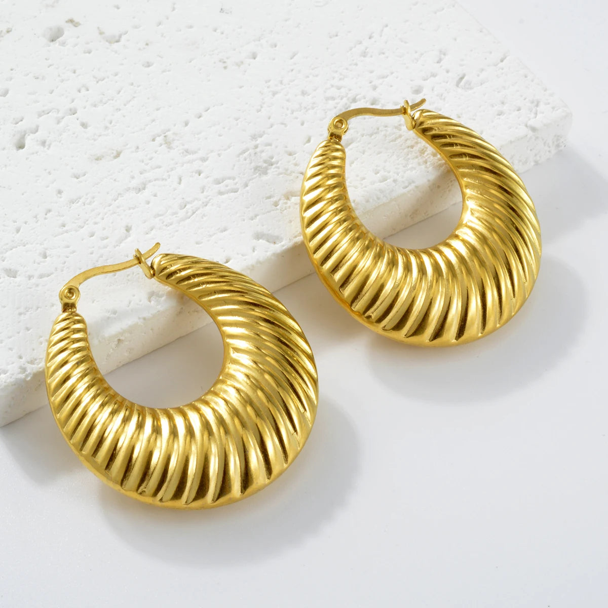 Fashion Hypoallergenic 18k Gold Plated Chunky Hoop Huggie Statement Earrings for Women