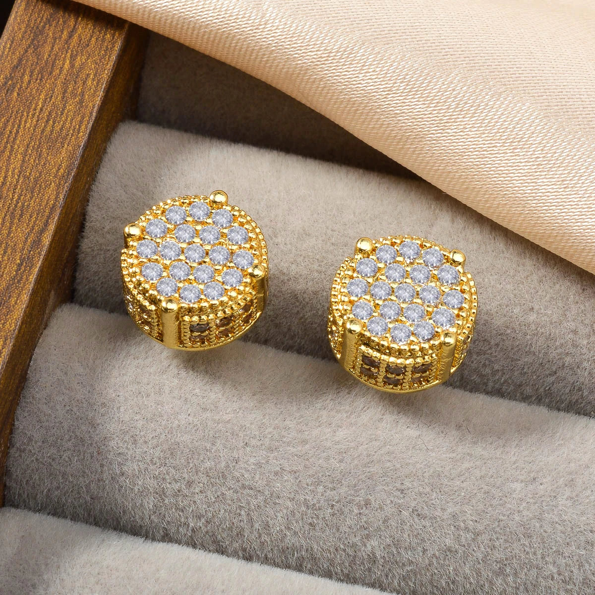 Wholesale Multi Styles Rhinestone round Stud Hypoallergenic 18K Gold Plated zircon Earrings for Women