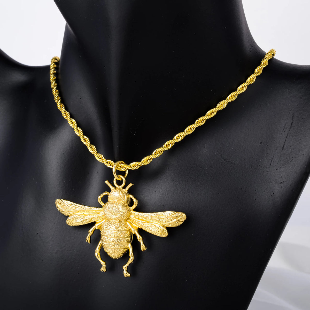 ZEADear Jewelry Fashion Necklace/Collar Bee Pendant Copper Hollow Animal Cute Style For Women Man High Quality Classic Gift