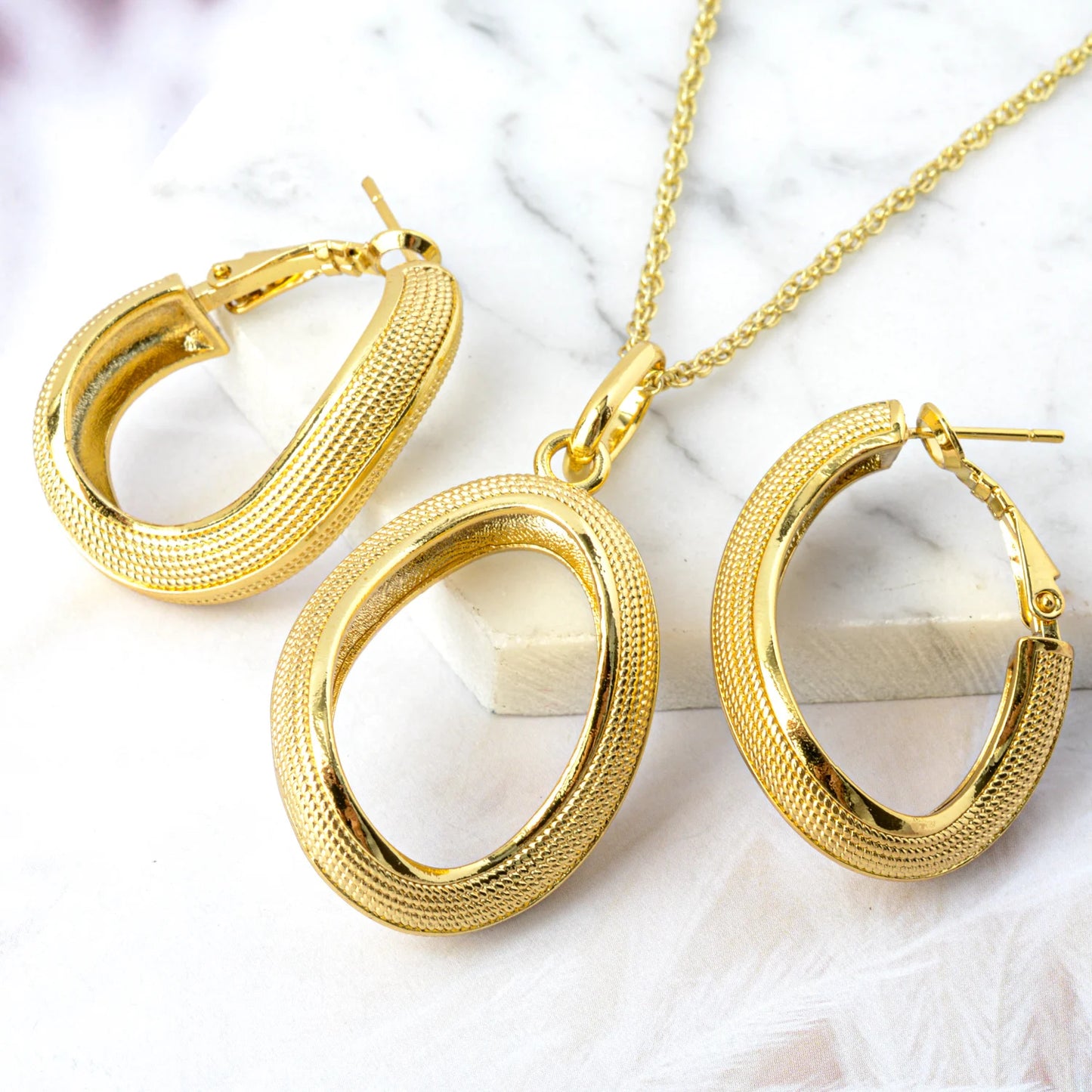 Fashion Jewelry 2021 Jewelry Sets For Women Necklace Earrings Pendant Twisted Circles For Party Daily Anniversary