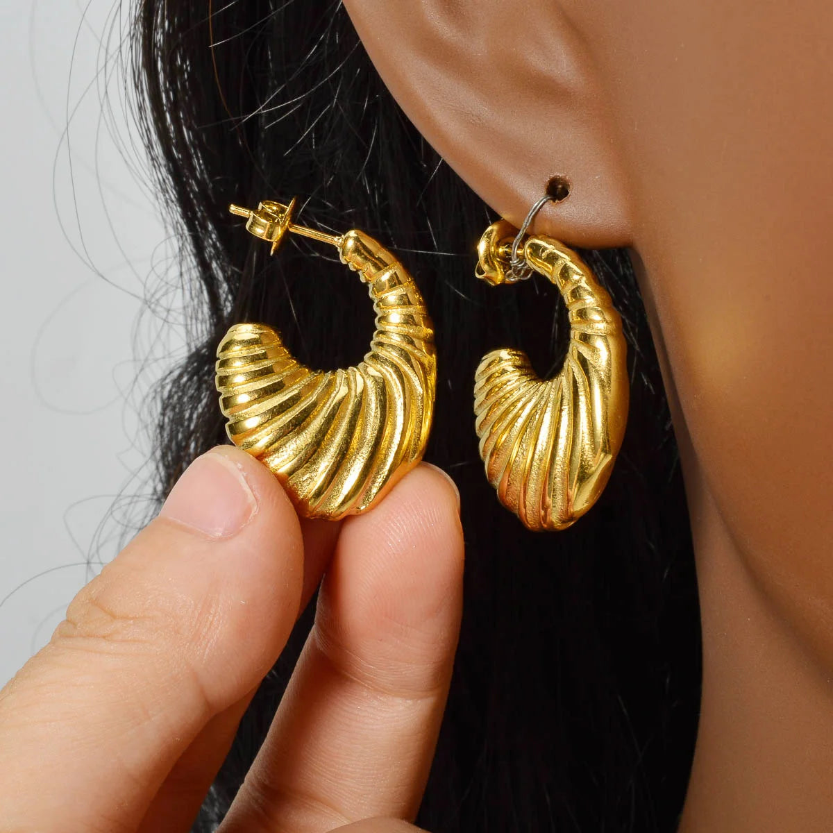 New Arrival Fashion Luxury Custom 18k Gold Plated Stainless Steel CC Earrings Women