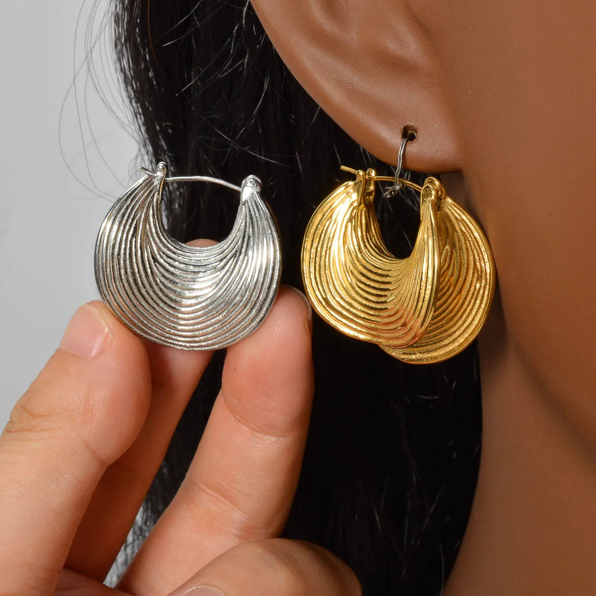 Fashion jewelry Waterproof Stainless Steel 18k Gold Plated shell hoop Earrings Women