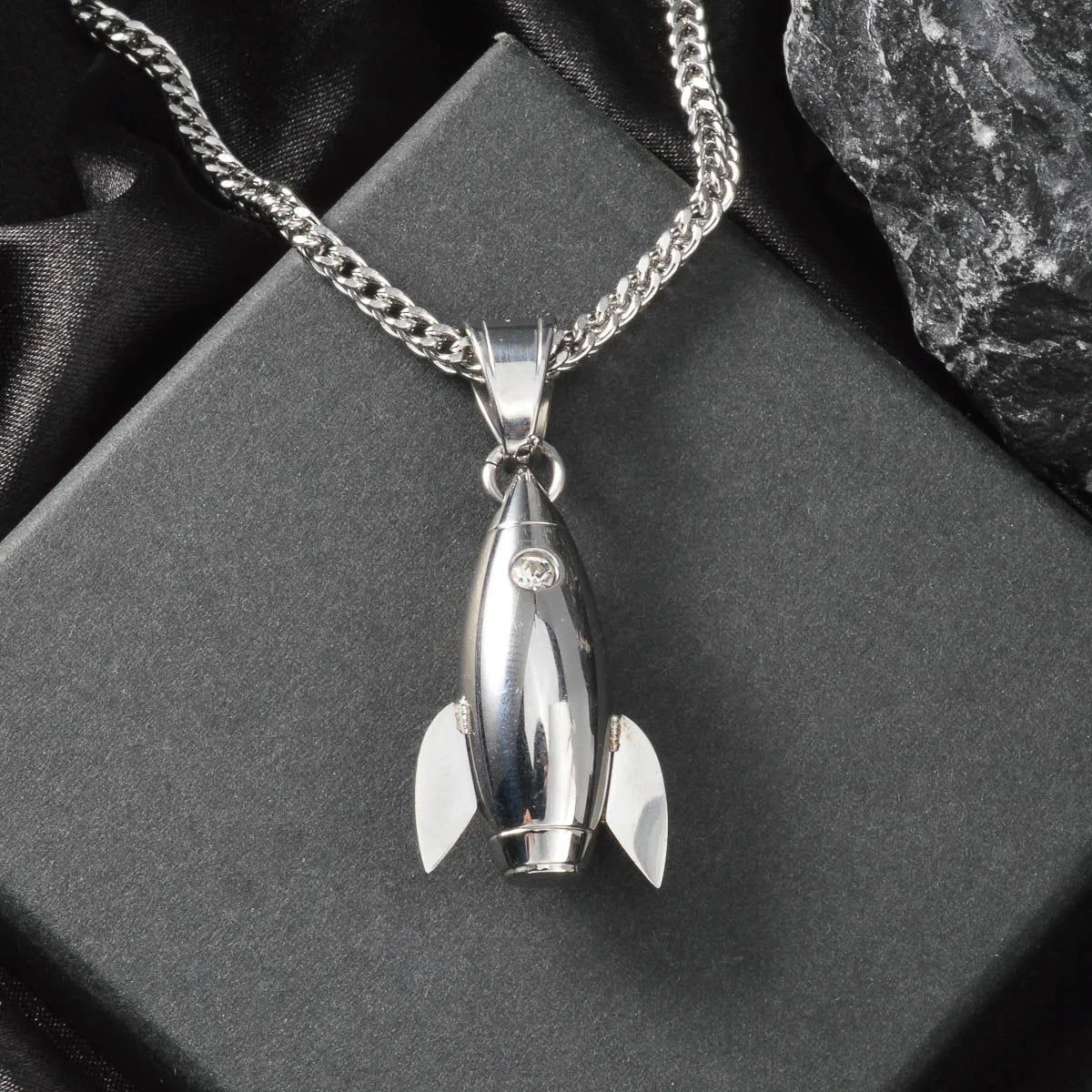 DIY Pendant Necklace Accessories Astronauts Spacewalk Stainless Steel Pendant Moon Stars Jewelry Charm Neck Chain Gifts