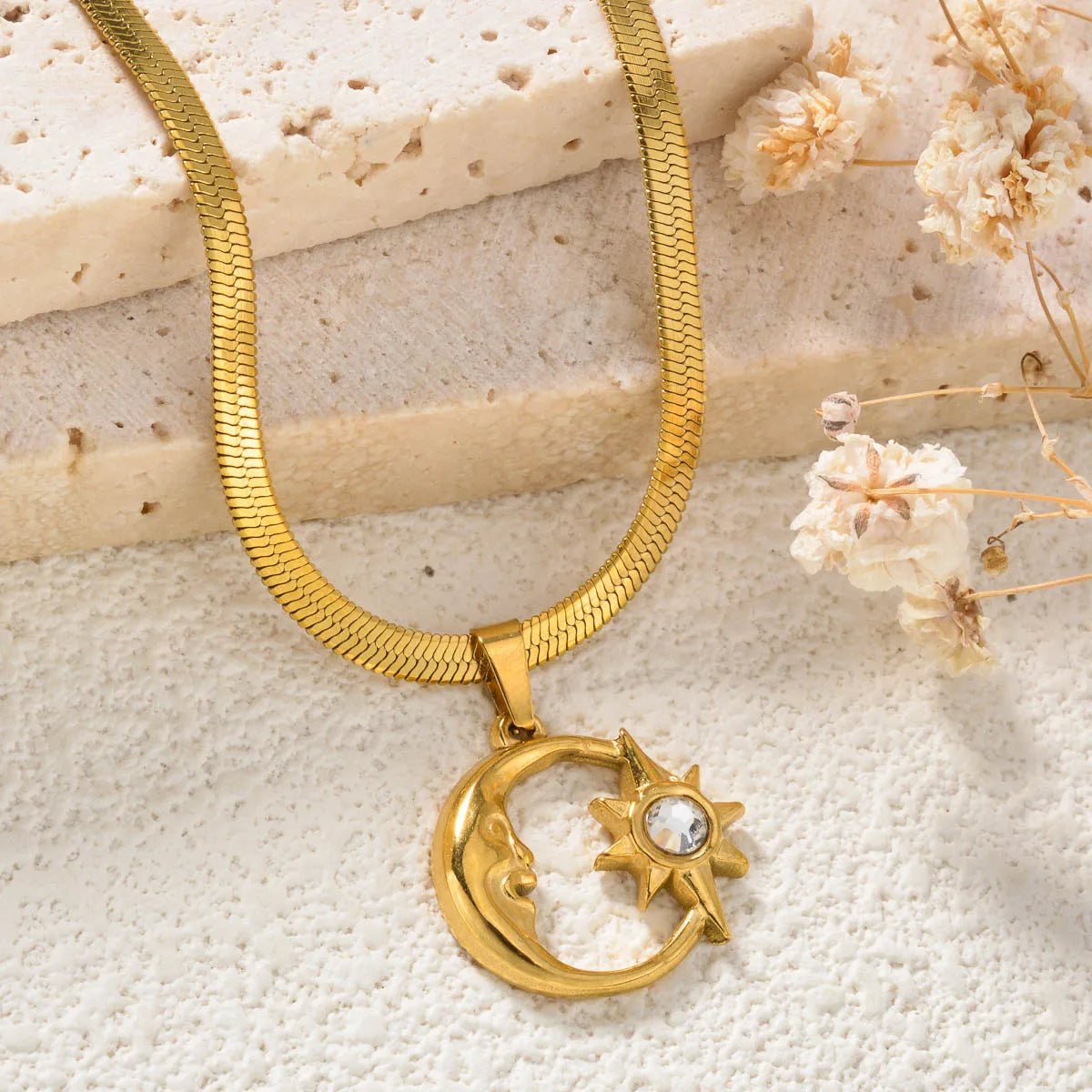 Stainless Steel Necklace Sun And Moon Art Pendant Simple Neck Chain Hip-hop Daily Jewelry Accessories Wen Women Gifts Necklace