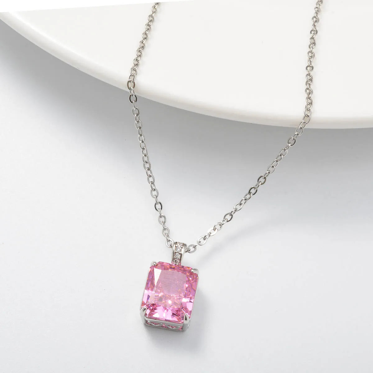 ZEADear Elegant Pendant Gift for Girl Cubic Shiny Zircon Necklace Copper Metal Chain Link High Quality Jewelry Neck Charms Women