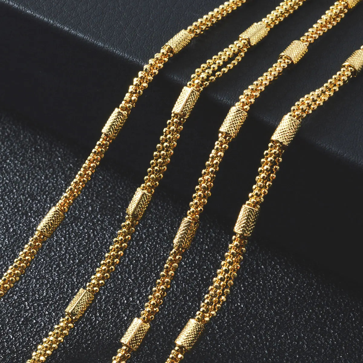 Textured Beaded Tube Link Necklace Shiny Gold Tone Copper Chain Unisex Fashion Jewelry Daily Outfit Wedding Anniversary Gift