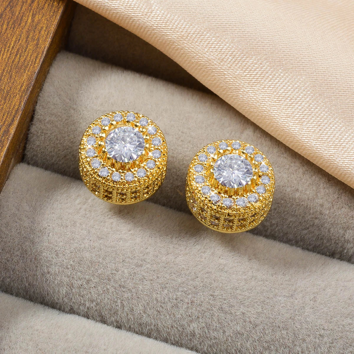 ZEADear Zircon Earrings Shiny Accessories Round Earring Light Luxury Elegant Women Jewelry Classic Ornaments Engagement