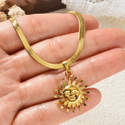 Stainless Steel Necklace Sun And Moon Art Pendant Simple Neck Chain Hip-hop Daily Jewelry Accessories Wen Women Gifts Necklace