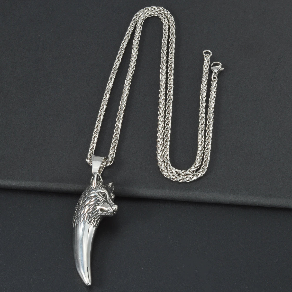 Wolf Animal Pendant Necklace Skeleton Halloween Gift Amulet Pendant Stainless Steel Jewelry Necklace Wearing Festivals Souvenir