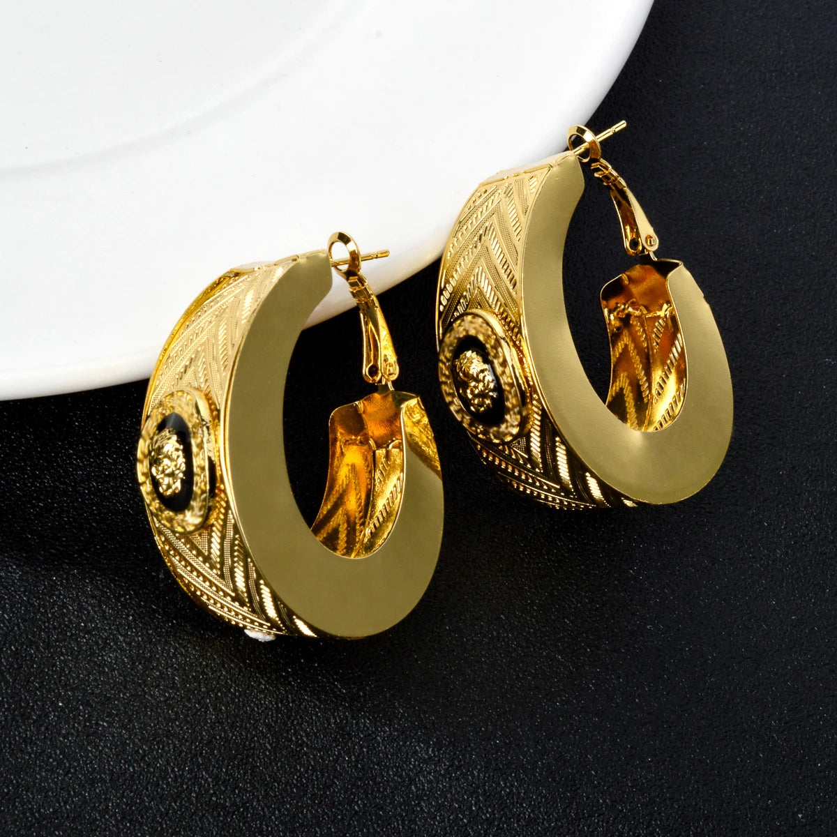ZEADear Jewelry 18K Gold Color Hollow Out Earring Black Enamel Dripping Oil Ear Buckles Nigeria Africa Wedding Gifts