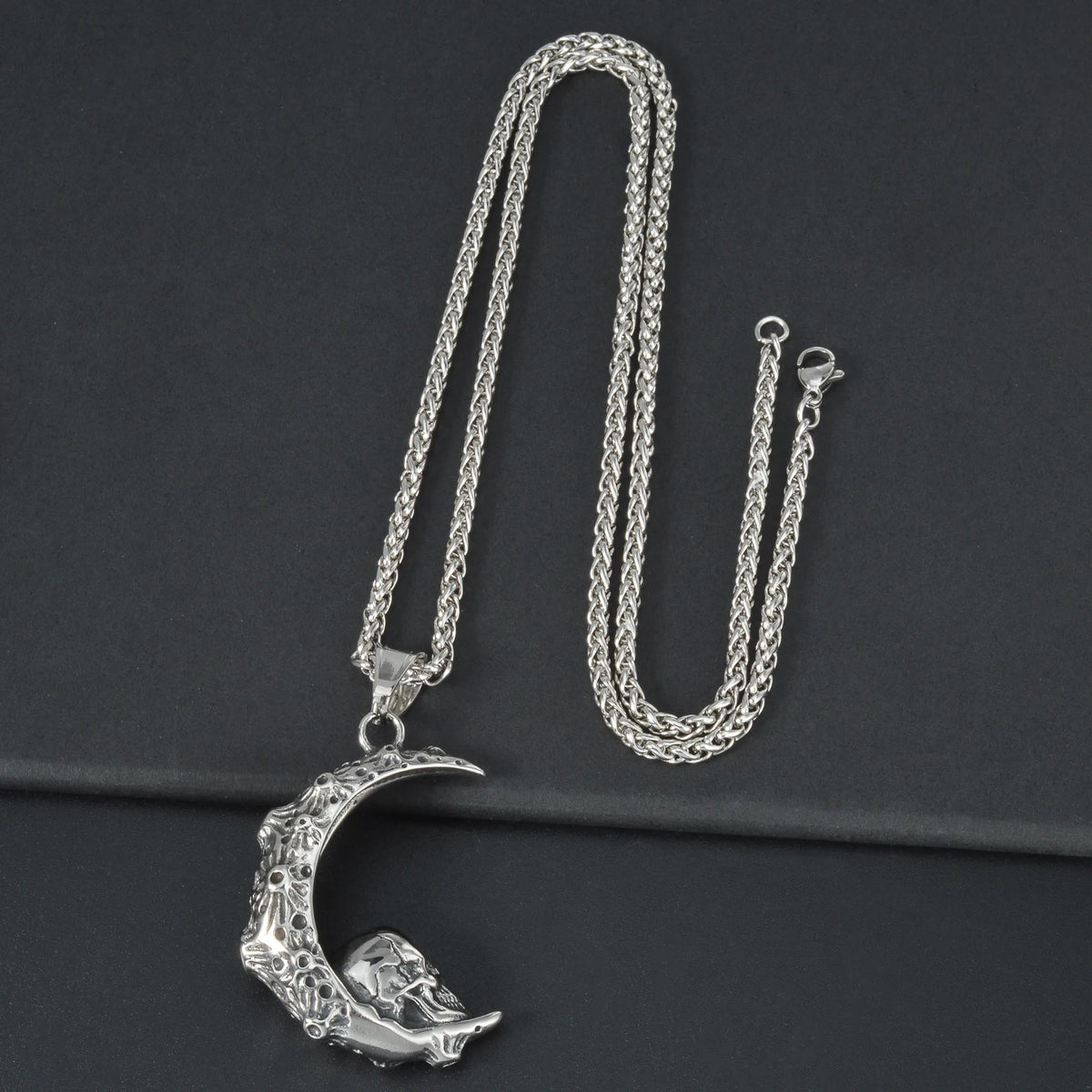 Wolf Animal Pendant Necklace Skeleton Halloween Gift Amulet Pendant Stainless Steel Jewelry Necklace Wearing Festivals Souvenir