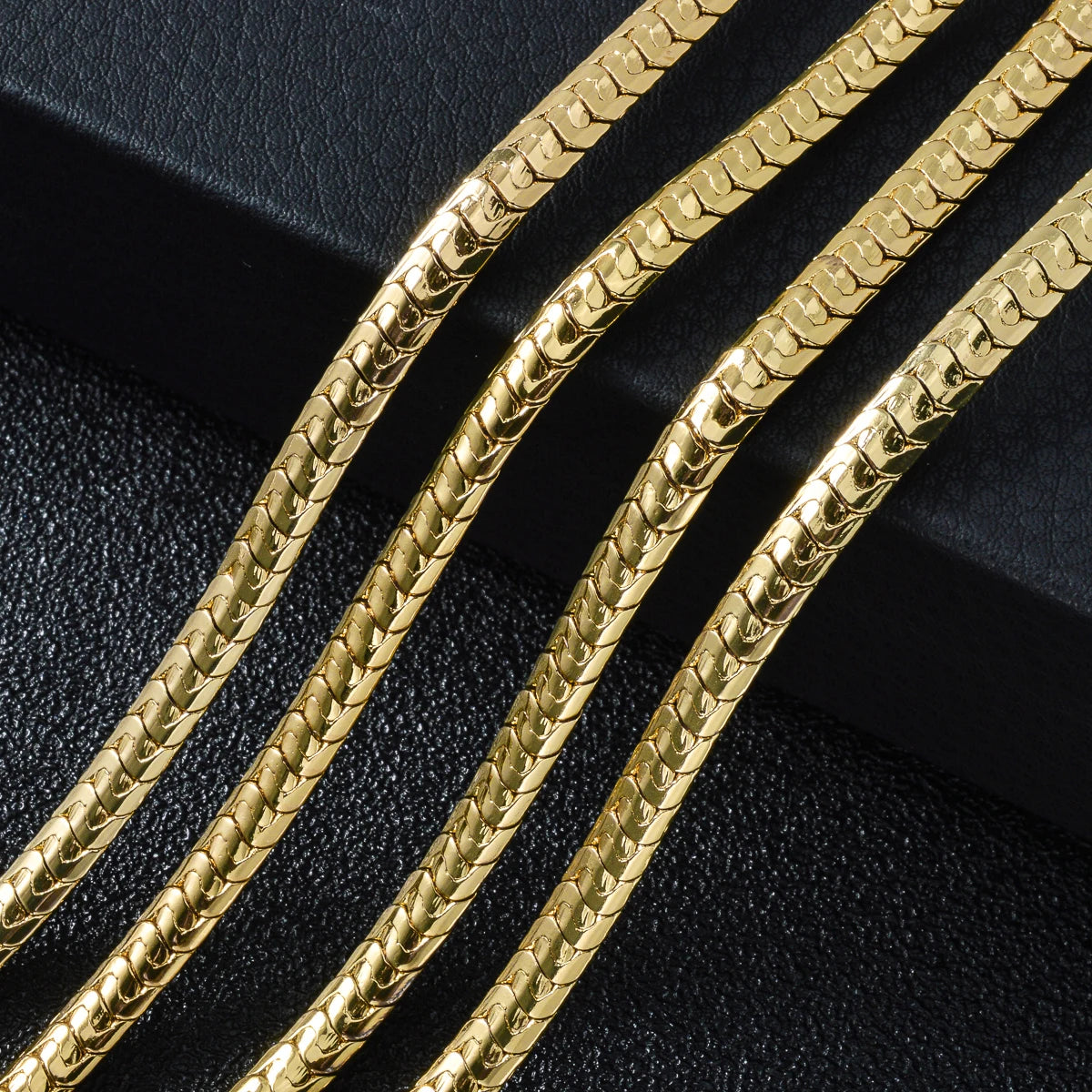 Textured Flat Herringbone Link Necklace Gold Copper Snake Chain Unisex Fashion Jewelry Daily Outfit Wedding Anniversary Gift